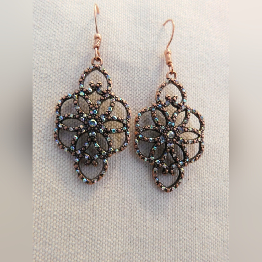 Rose Gold Toned Flower Petal Metal Bedazzled Earrings NWOT